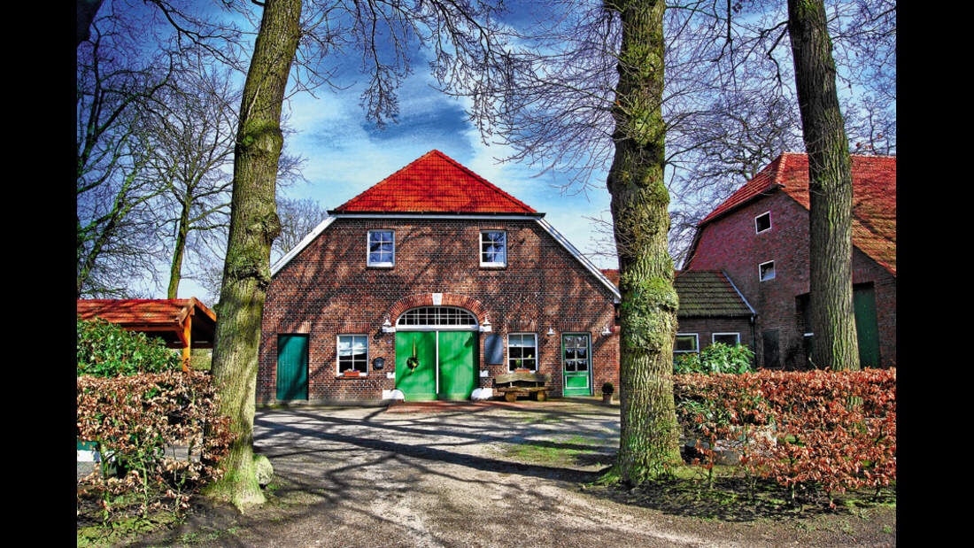 CAV_0411_PferPur_Hofkauf_Caspary_pixelio