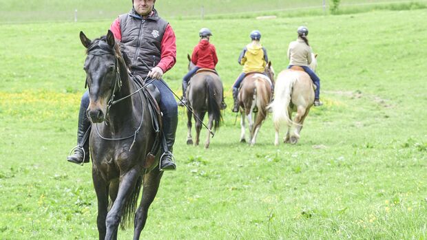 Gruppenausritt Tipps Zum Sicheren Geländereiten Cavallode 5233