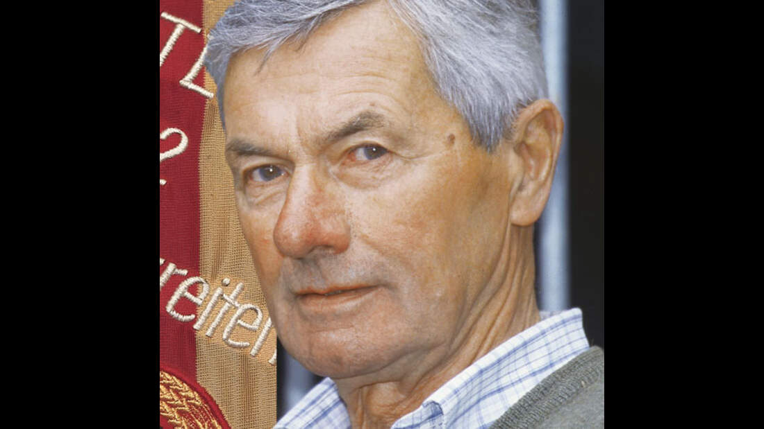 CAV Dressurausbilder Wolfgang Müller Porträt Geländelektionen Bild 9