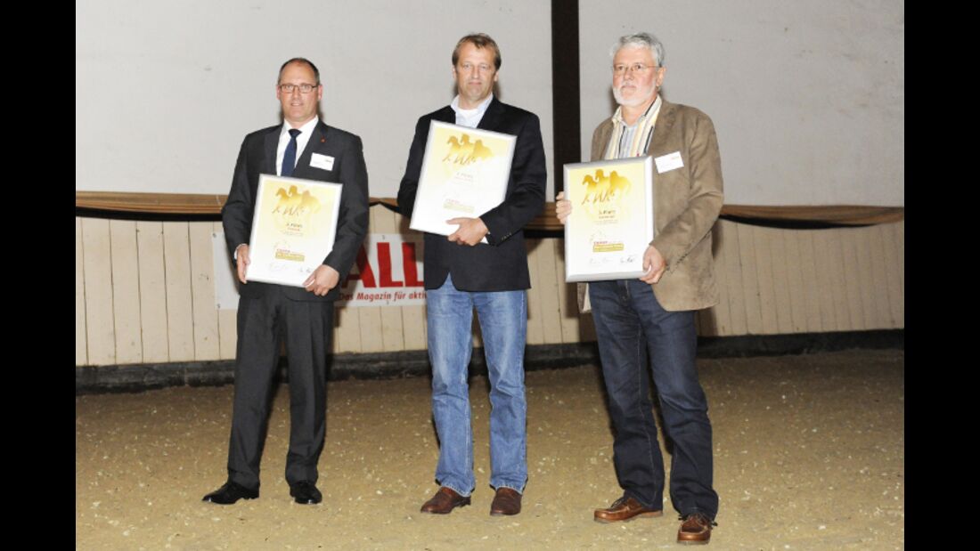 CAV Leserwahl 2012 Trophy Goldenes Pferd Stallbau