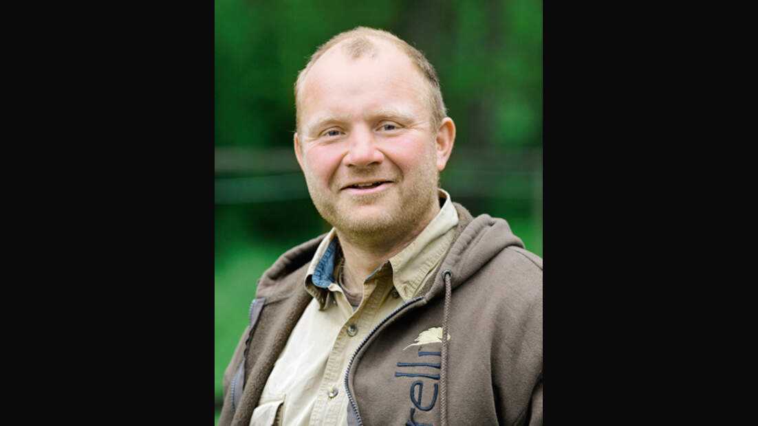 CAV-Pferd-begruessen-Experte-Heil-Ralf (jpg)