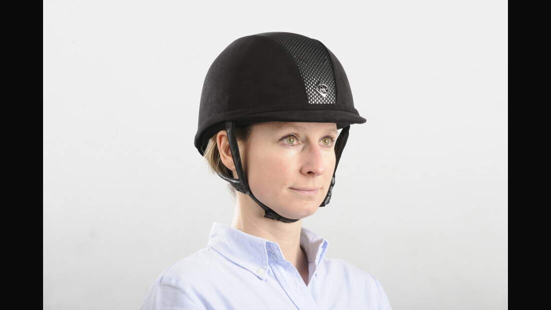 CAV Reithelmtest Charles Owen 1 (jpg)