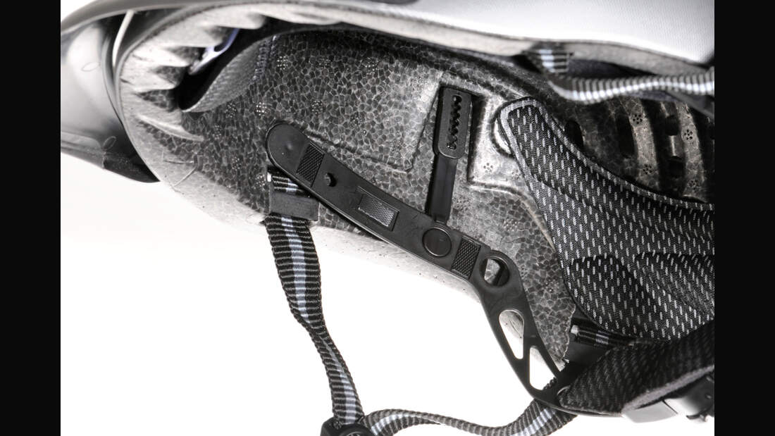 CAV Reithelmtest Uvex 2 (jpg)