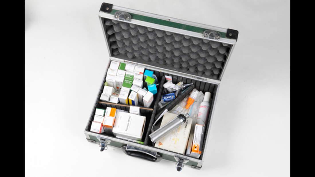 CAV Tierarzt Auto Apotheke 11
