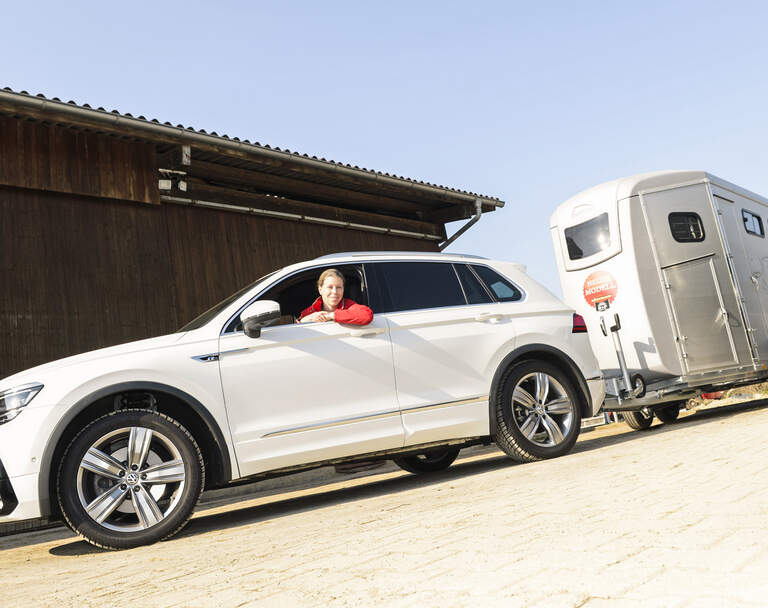 Test Automatischer Park Assistent Fur Pferdeanhanger Von Vw